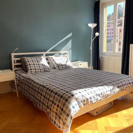 Le Locle : Bel Appartement Chaleureux Экстерьер фото