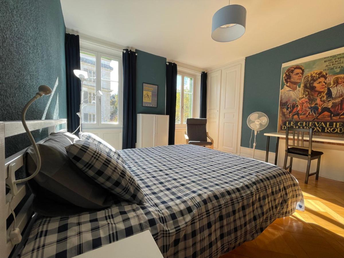 Le Locle : Bel Appartement Chaleureux Экстерьер фото